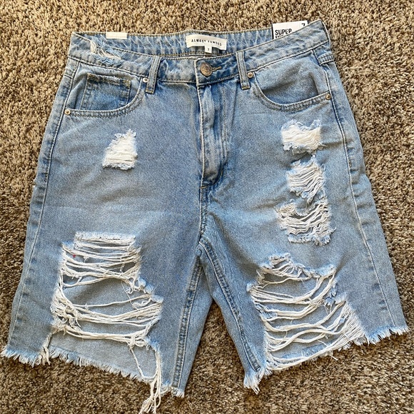 Almost Famous Bermuda Shorts - Picture 1 of 2